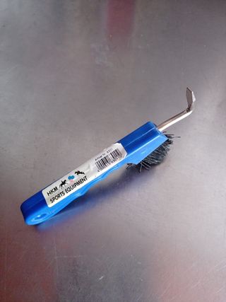 Cepillo limpiadoe para cascos de bestias