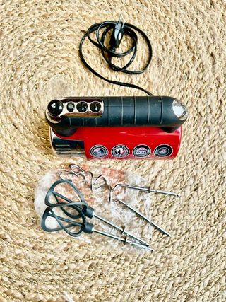 Batidora amasadora Russell Hobbs retro roja