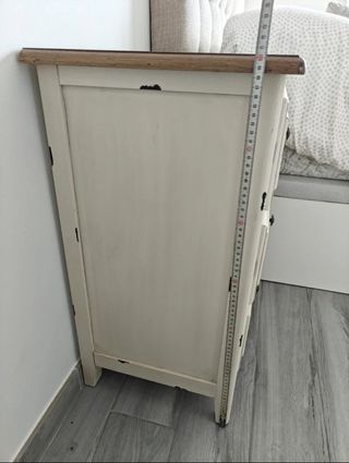 Mesita noche madera maciza vintage Muebles Benitez