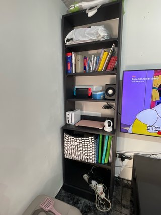 Conjunto de estanteria y mesita