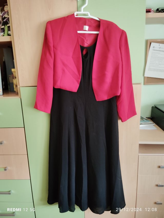 Conjunto de vestido y chaqueta