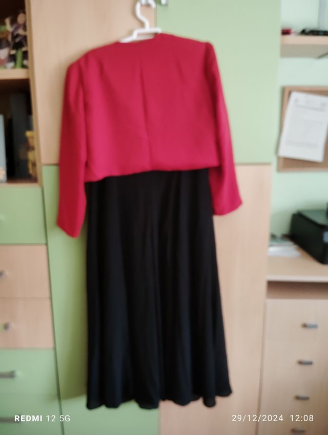 Conjunto de vestido y chaqueta