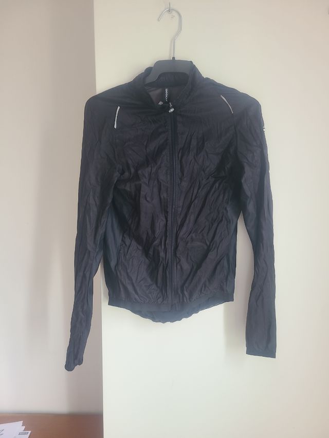 Maillot corta viento assos