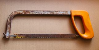 Sierra de arco para metal