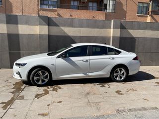 Opel Insignia 2021