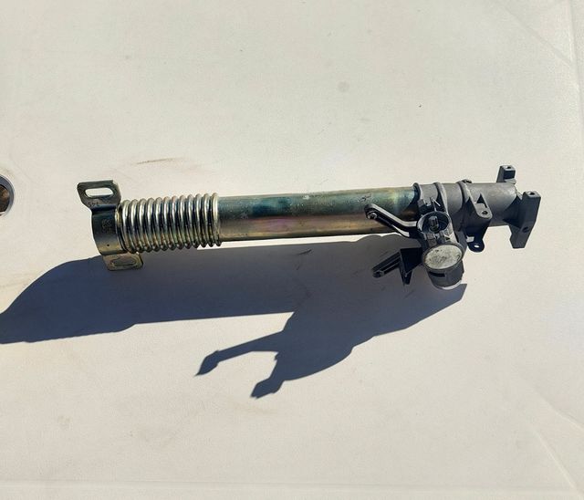 Cubierta de columna de dirección Ford Fiesta Mk2