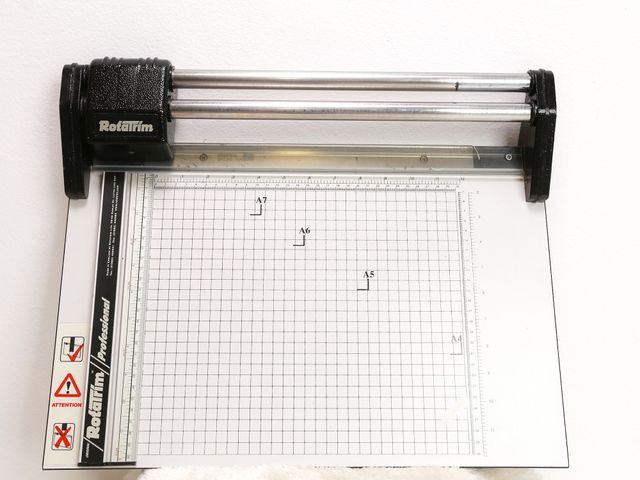 Cizalla fotográfica  Rotatrim A4 - 30 cm