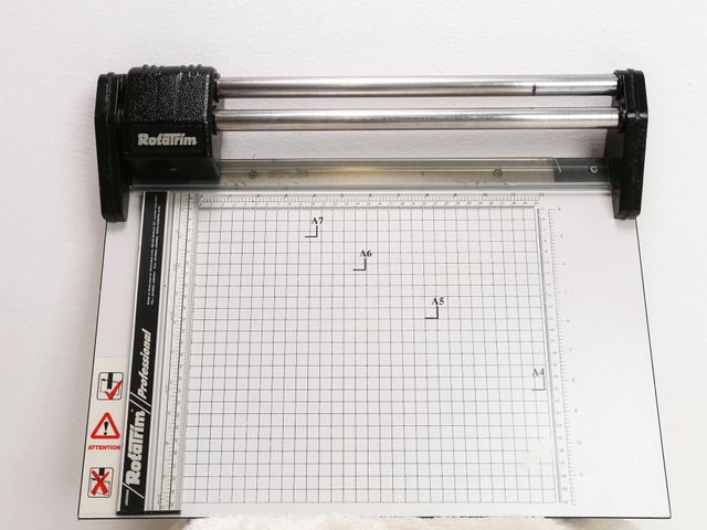 Cizalla fotográfica  Rotatrim A4 - 30 cm