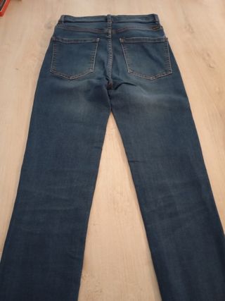 Pantalón pull&bear talla 36