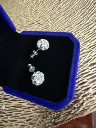 Pendientes con cristsles. Nuevos