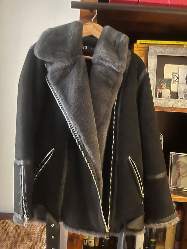 Bicker Zara simil piel negro forrado simil