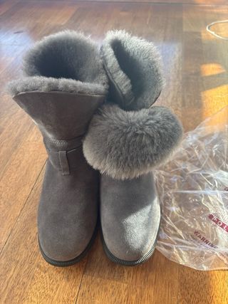 Botas ugg gris número  38 impermeables