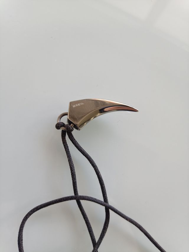 Colgante de Breil diente de tiburón