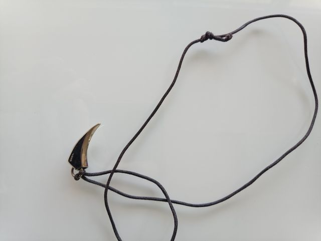 Colgante de Breil diente de tiburón