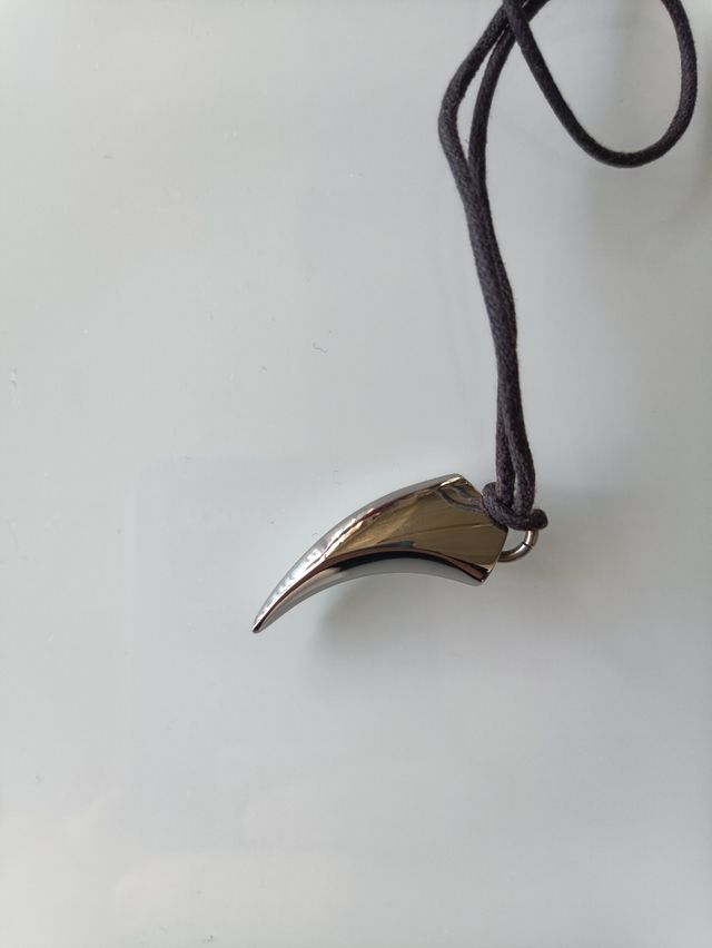 Colgante de Breil diente de tiburón