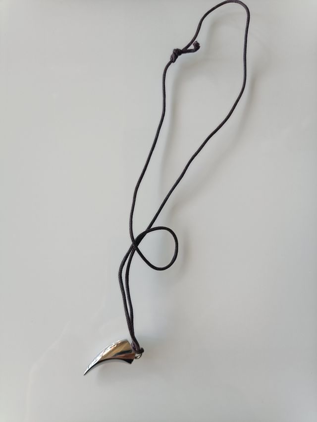 Colgante de Breil diente de tiburón