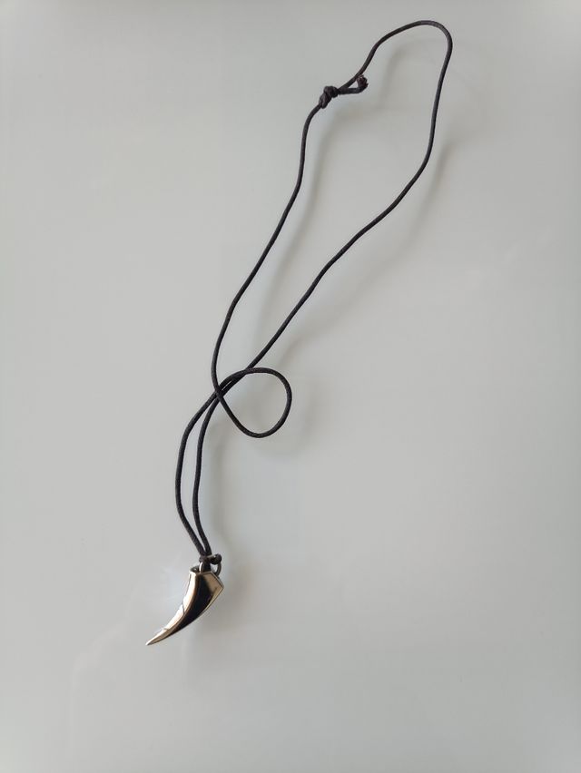 Colgante de Breil diente de tiburón