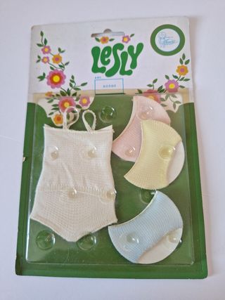 Lesly blister muñeca