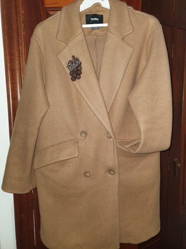 Abrigo camel Pull & Bear