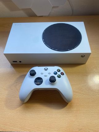 Xbox Series S + Mando