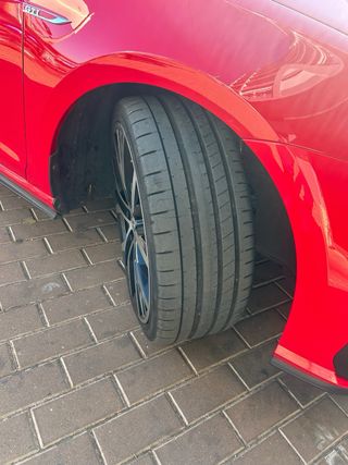 Llanta 19’ Santiago originales Golf gti 2019