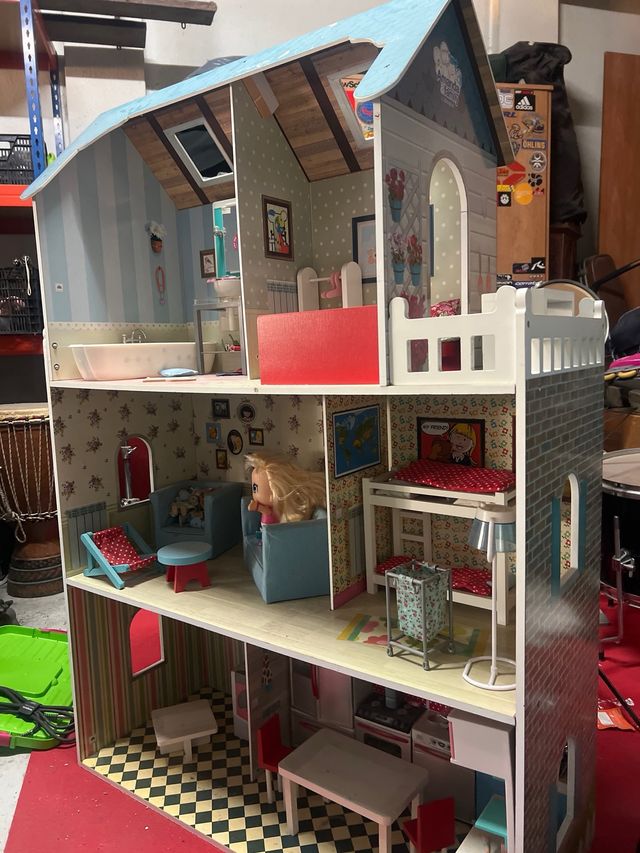 Casa de muñecas imaginari con muebles