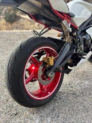 Triumph daytona 675R