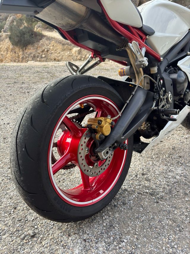 Triumph daytona 675R