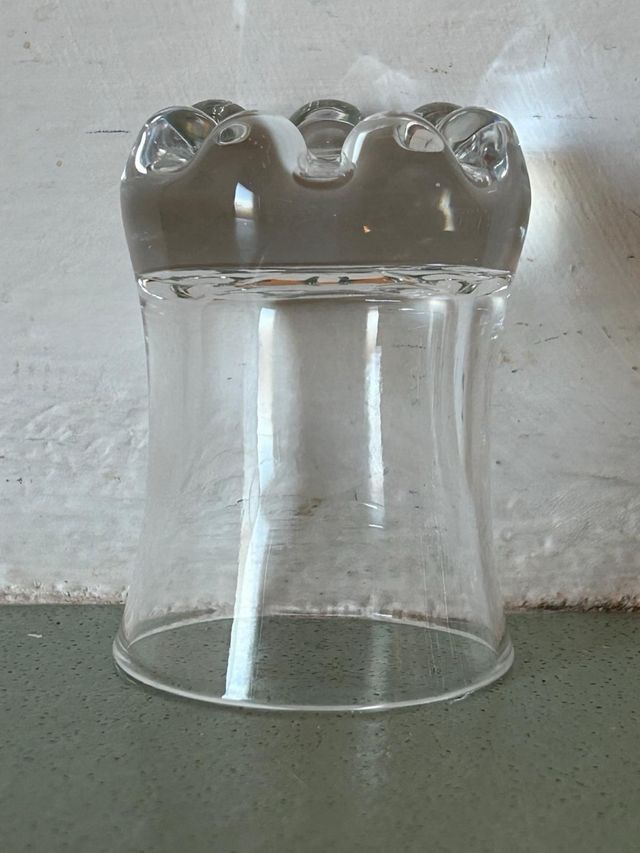 11 bicchierini per liquore con base lavorata