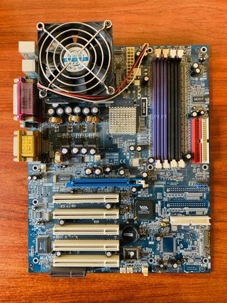 Placa base y micro AMD XP 1700