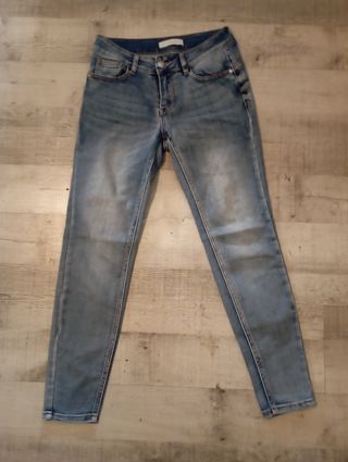 Pantalón pitillo azul talla S 