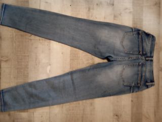 Pantalón pitillo azul talla S 
