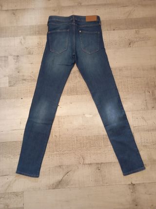 Pantalón pitillo azul marino talla xs