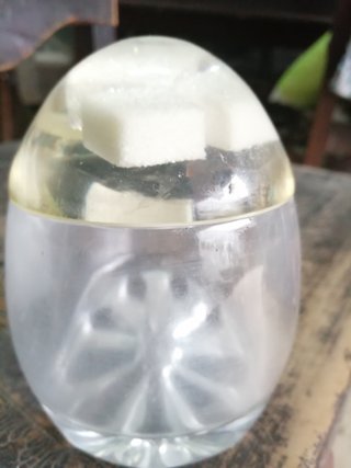 pote açucareiro vintage , em acrilico , ver fotos