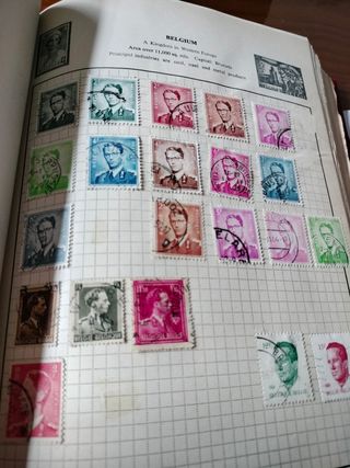 Álbum de sellos antiguo