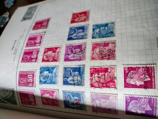 Álbum de sellos antiguo