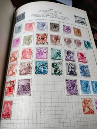 Álbum de sellos antiguo