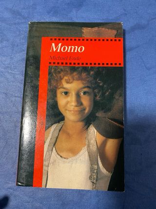 Libro grande de Momo Spanish Language Edition