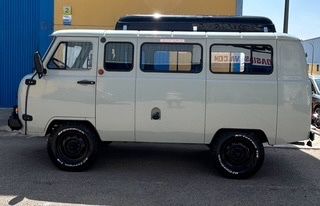 UAZ Bukhanka 2025