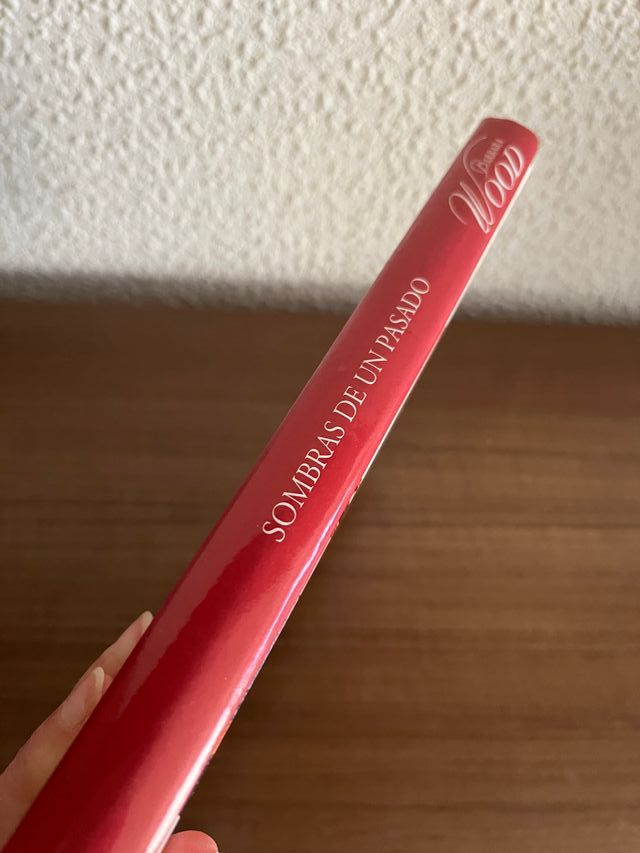 Sombras De Un Pasado