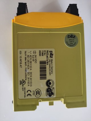 PILZ, tres unidades vendidos por separado.