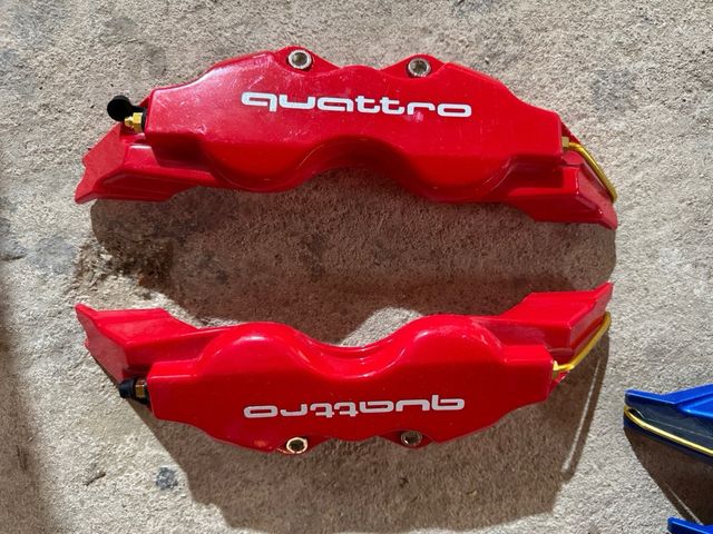 Cubrepinzas audi quattro