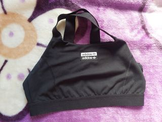 Top deportivo adidas
