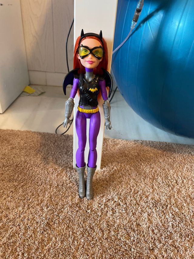 Barbie batgirl superheroina