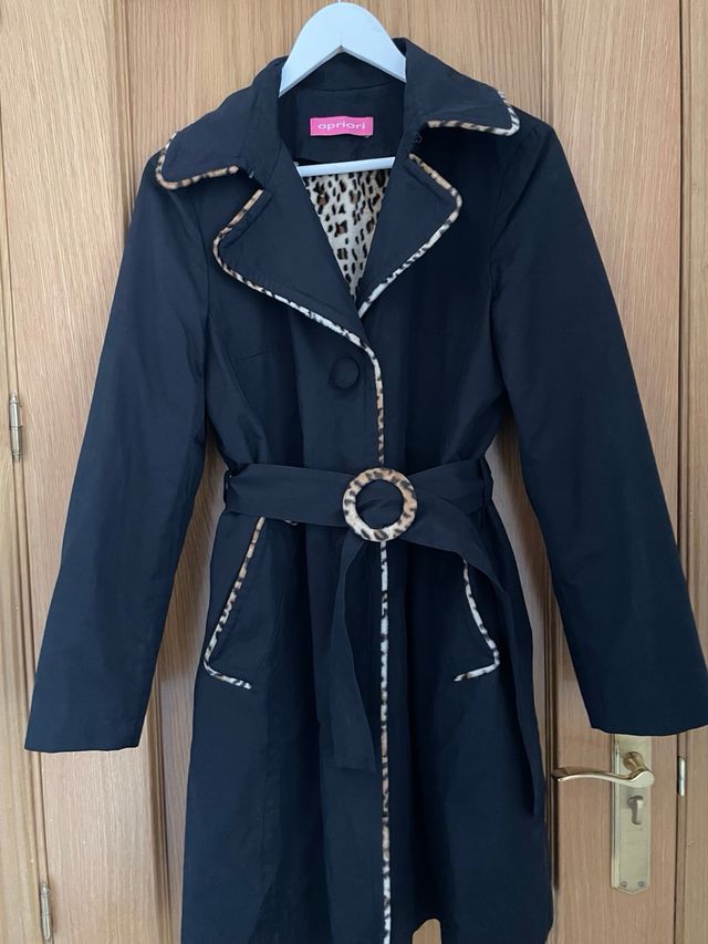 Gabardina con forro acolchado