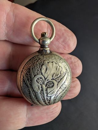 Cajita Art Nouveau para guardar soberanos de oro