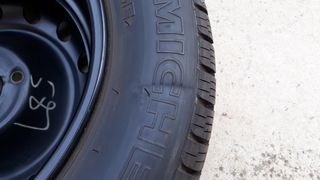 Rueda y llanta 14 pulgadas Michelin. 185/65 - R 14