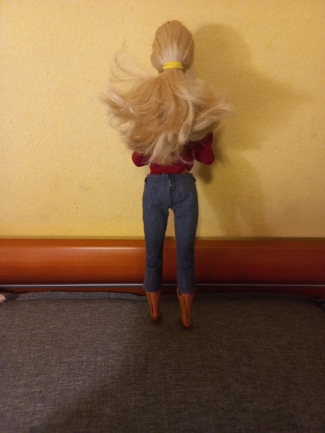 Muñeca BARBIE MATTEL AMAZONA