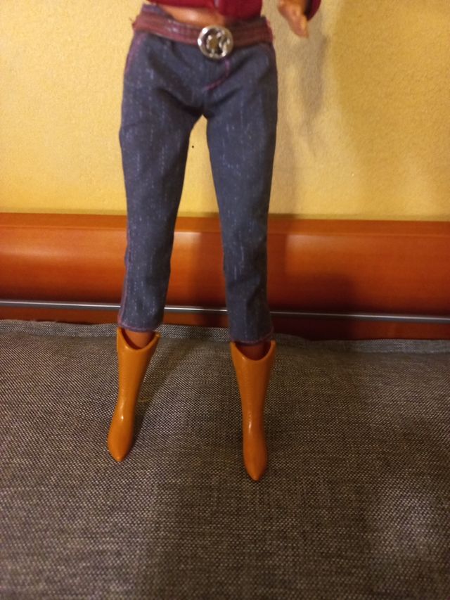 Muñeca BARBIE MATTEL AMAZONA