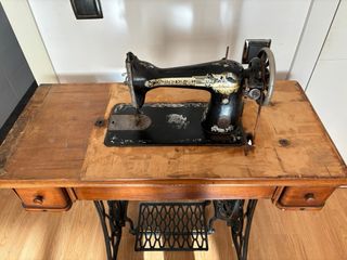 Maquina de coser singer